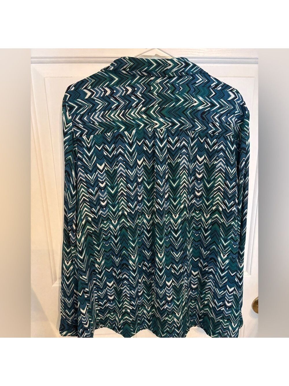 Valerie Stevens Blue Green Chevron Zigzag Button Down Blouse Shirt Long Sleeve - Picture 4 of 5